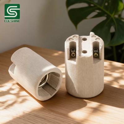 Fabricante del OEM Standard E14 Ceramic Lamp Holder With CE Edison Screw up to 250V and 4A de China